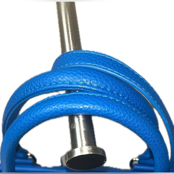 Jewell Thirty One Pebble Blue Cobalt Crossbody Large Tote with Strap - Picture 3 of 16